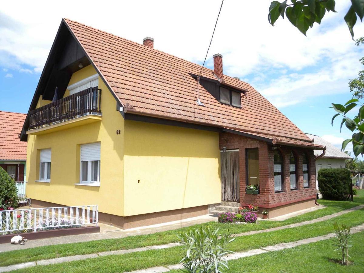 Apartment Balatonbereny 4 Exterior photo