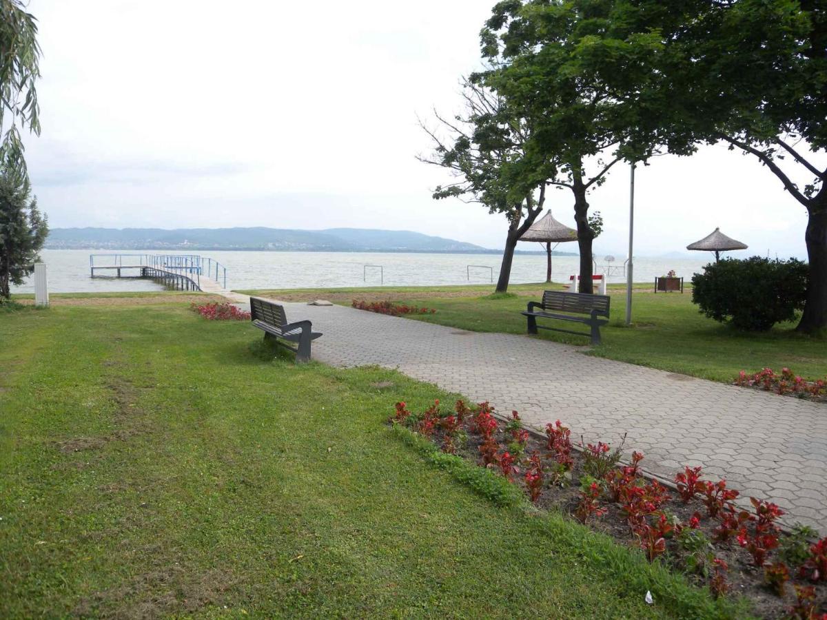 Apartment Balatonbereny 4 Exterior photo