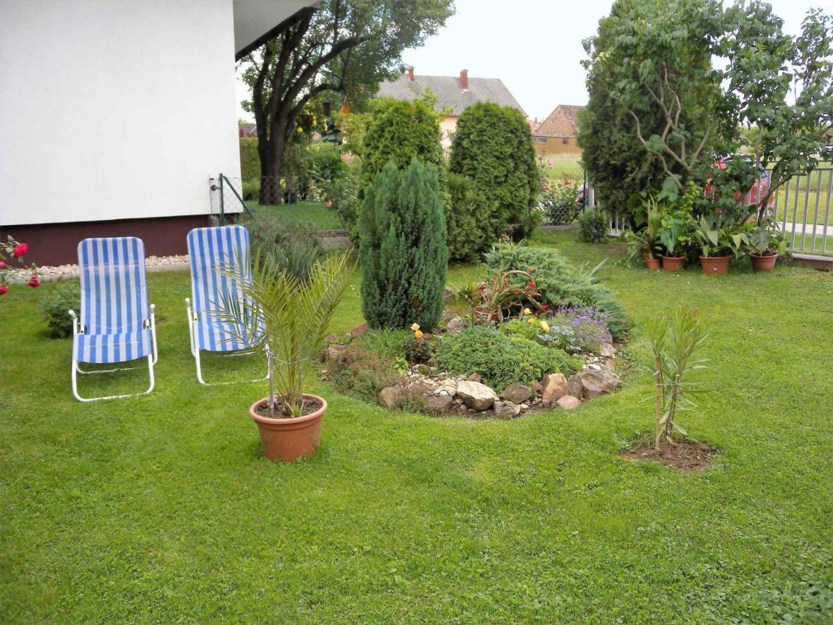 Apartment Balatonbereny 4 Exterior photo