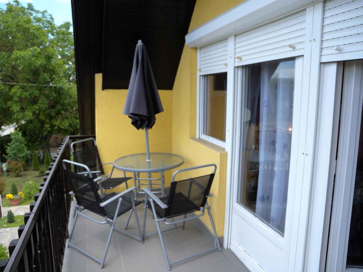 Apartment Balatonbereny 4 Exterior photo